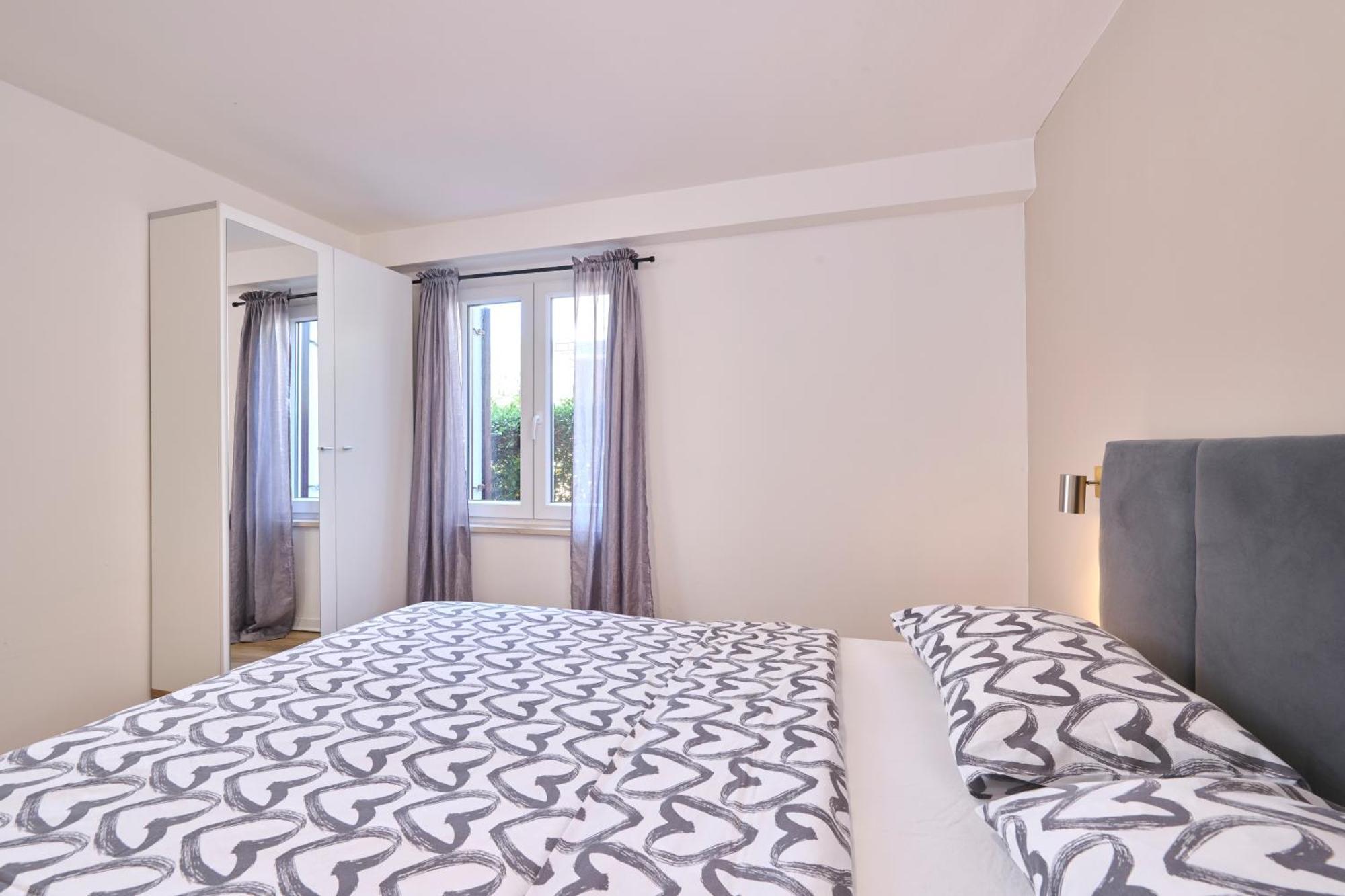 Belvedere Apartments Умаг Экстерьер фото
